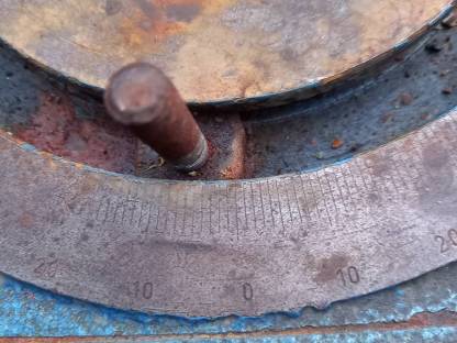 Bild 3:Maschinen Klemm Teller mit Gradeinteilung