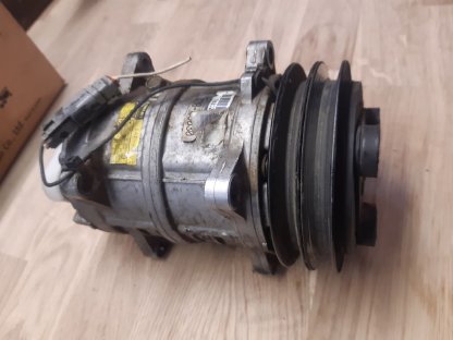 Bild 3:Klimakompressor Seltec TM16 Steyr Case Tama MFG