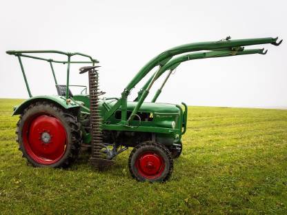 Bild 5:Traktor Frontlader Fendt Farmer 2