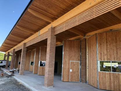 Bild 8:Türen und Tore für die Landwirtschaft