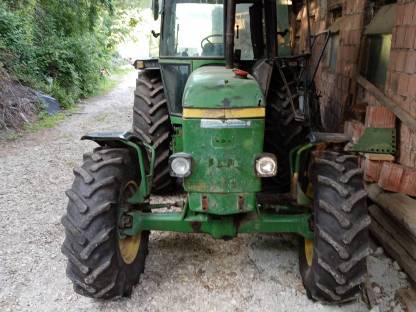 Bild 2:John Deere 3140