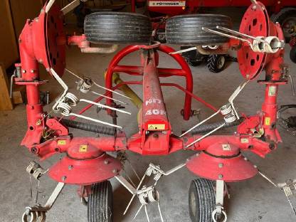 Bild 2:Pöttinger HIT 40 N