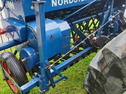 Bild 5:Nordsten Sämaschine Lift-O-Matic