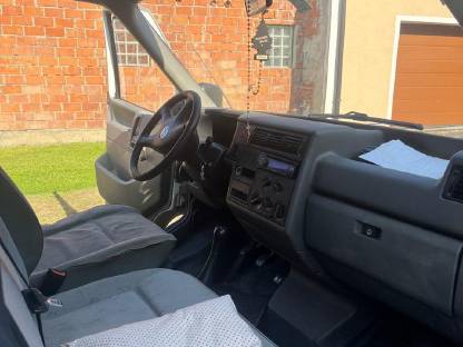 Bild 6:VW Kleinbus T4
