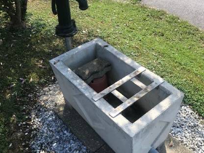 Bild 3:Brunnentröge