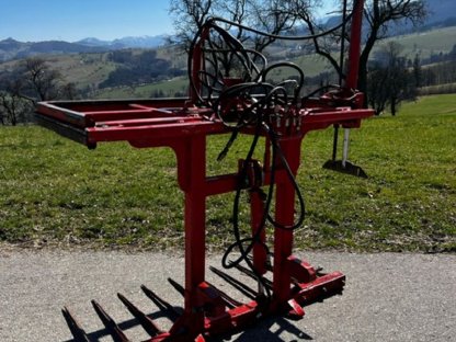 Bild 2:Siloblockschneider