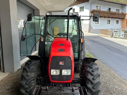 Bild 6:Massey Ferguson 2210