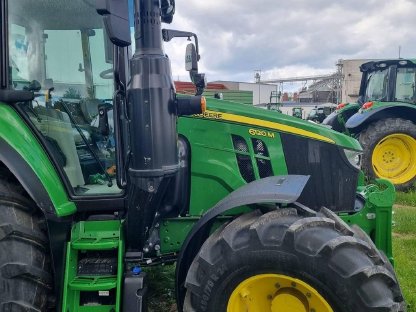 2023 John Deere 6120M