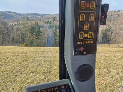 Bild 7:Traktor JCB 2135