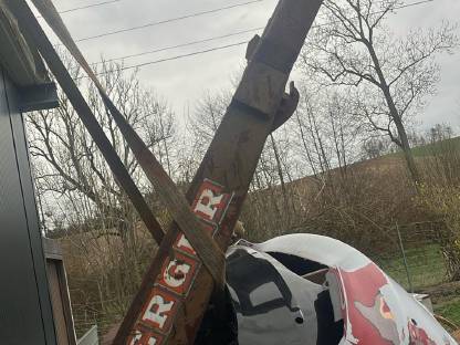 Bild 2:Frontladerteile für Steyr 188 von Berger