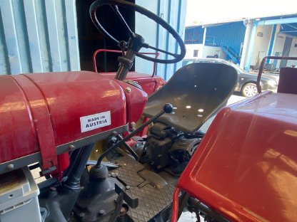 Bild 2:Oldtimer Traktor Typ Steyr Diesel T84 rot Bj. 1959