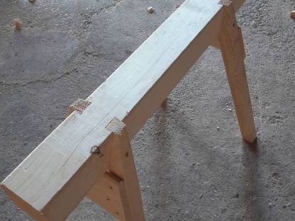 Bild 2:Holzböcke Schwalbenschwanz