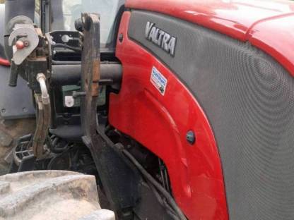 Bild 3:Frontladerkonsole Alö Quicke für Valtra N 111