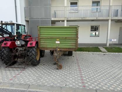 Bild 6:Steyr 8070 mit Hauer-Frontlader