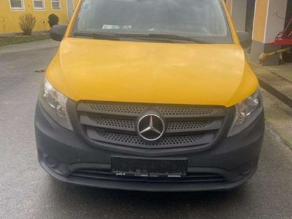 Bild 3:Mercedes Vito Transporter Bus