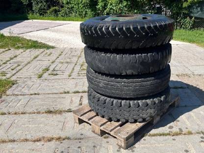 Lkw Reifen 9.00-20