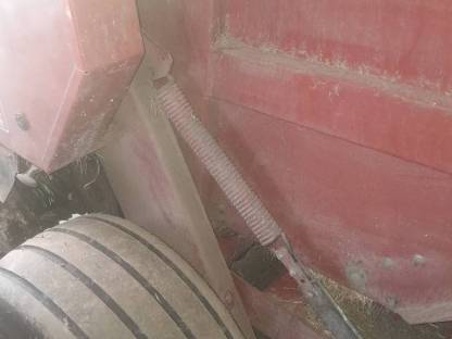 Bild 4:Verkaufe Rundballenpresse New Holland 5980