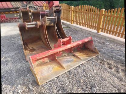 Bild 9:Bagger Takeuchi TB 1140 mit Powertilt