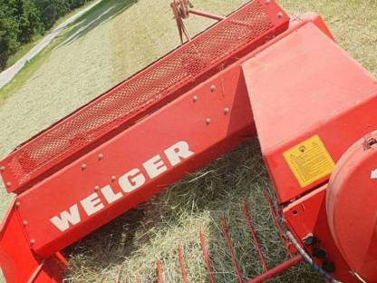 Bild 2:Heu HD-Ballen