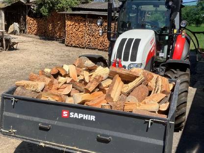 Bild 2:Brennholz ofenfertig und trocken