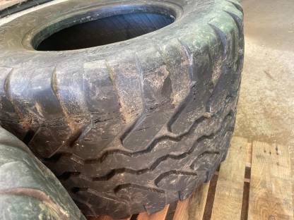 Bild 2:Räder 19.0/45-17