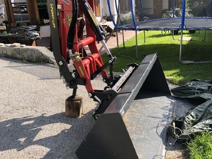 Bild 3:3-Punkt-Hecklader Big Lift M