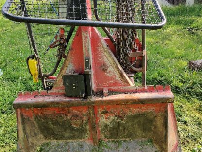 Bild 2:Seilwinde Tajfun EGV 60 AHK