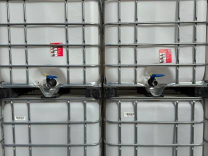 Bild 5:Neuwertige 1.000 l Kunststofftanks (IBC)