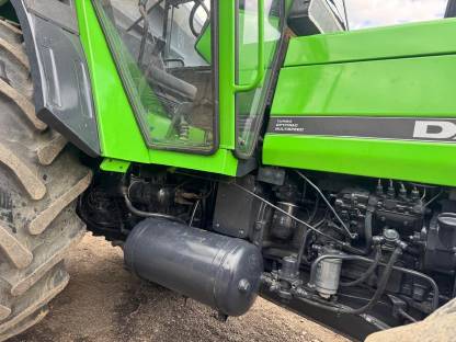 Bild 8:Traktor Deutz-Fahr DX 4.70 A Agrarfahrzeug