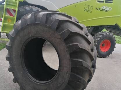 Michelin 800/65 R32