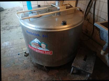 Bild 3:Rohrmelkanlage