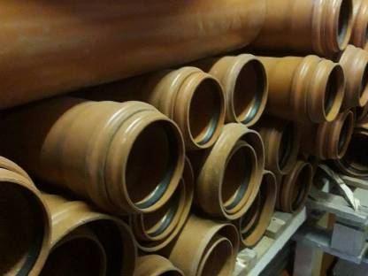 Bild 3:Schwerlastrohr u. Pvc Rohre