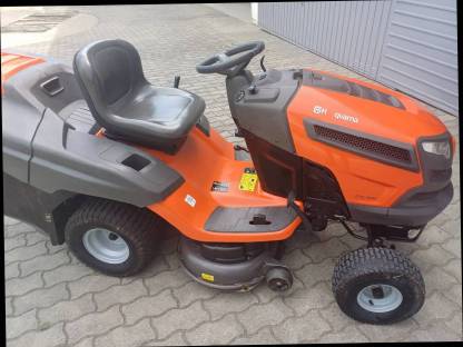 Husqvarna Rasenmähertraktor CHT 164D