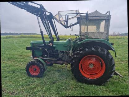 Bild 5:Deutz 6006 mit Industriefrontlader, Servolenkung