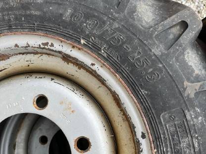 Bild 2:Kompletträder Weidemann 1280