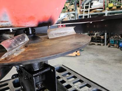 Bild 8:Salzstreuer Dungstreuer Splittstreuer