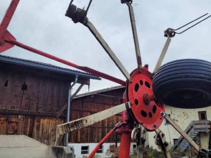 Bild 9:Pöttinger HIT-64