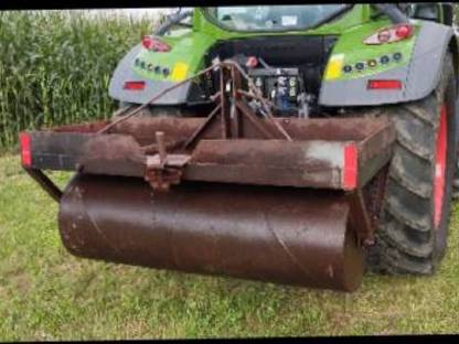 Bild 6:Siloverteiler und Walze Set