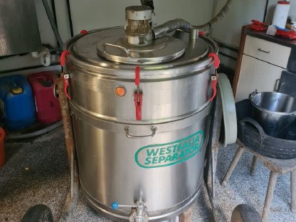 Bild 3:300l Milchtank mit Kühlung WET100R