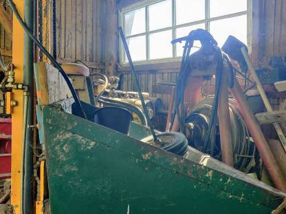 Bild 2:Hubmast mit Schaufel