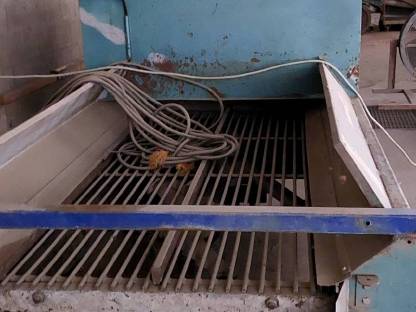 Bild 2:Förderbänder und Zwiebelmaschine