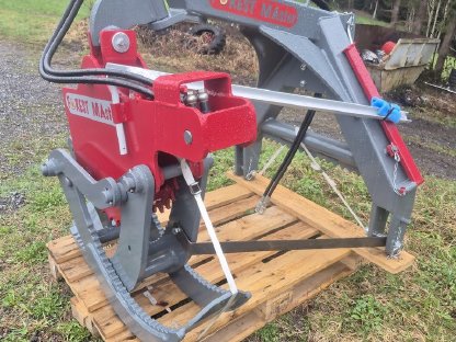 Bild 2:Holzrückezange Forest Master RZ 165