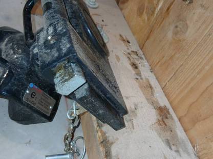 Bild 3:Anhängekupplung manuell