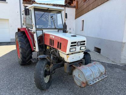 Bild 3:Traktor Steyr 8075