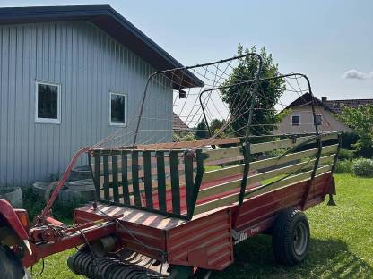 Bild 2:Ladewagen Fella Peggy