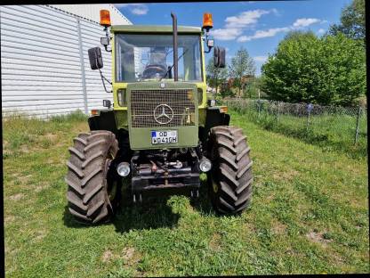 Bild 4:Mercedes Benz MB Trac 700 mit Kran und diversen Anbauteilen