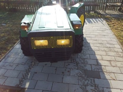 Bild 2:Weinbergtraktor Tomo Vinkovic