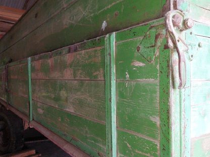 Traktor-Anhänger, Holzaufbau, 5x2 m