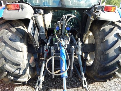 Bild 3:NEW HOLLAND TN75D, inkl. Frontlader und Schaufel, nur 1.980 Bstd.