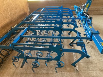 Bild 3:Lemken Korund/Saatbettkombination